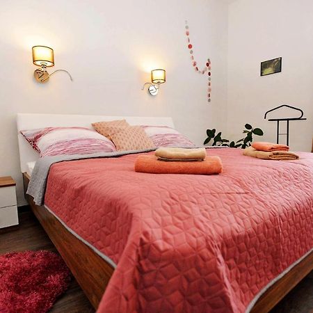 Nobilis Apartman Eger Exteriör bild