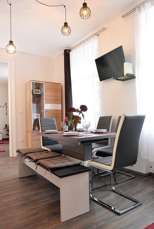 Nobilis Apartman Eger Exteriör bild
