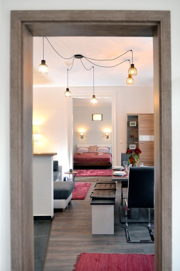 Nobilis Apartman Eger Exteriör bild