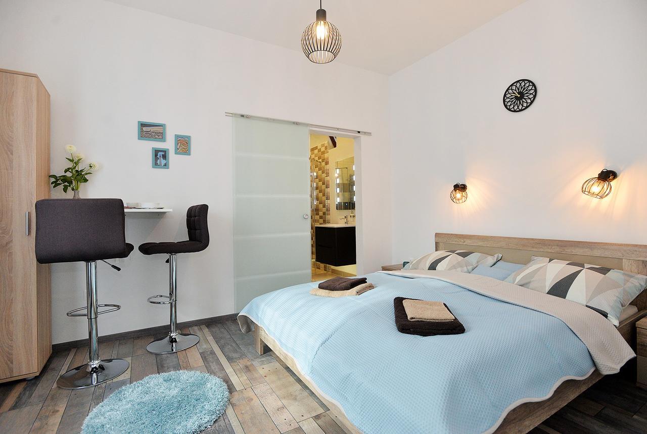 Nobilis Apartman Eger Exteriör bild